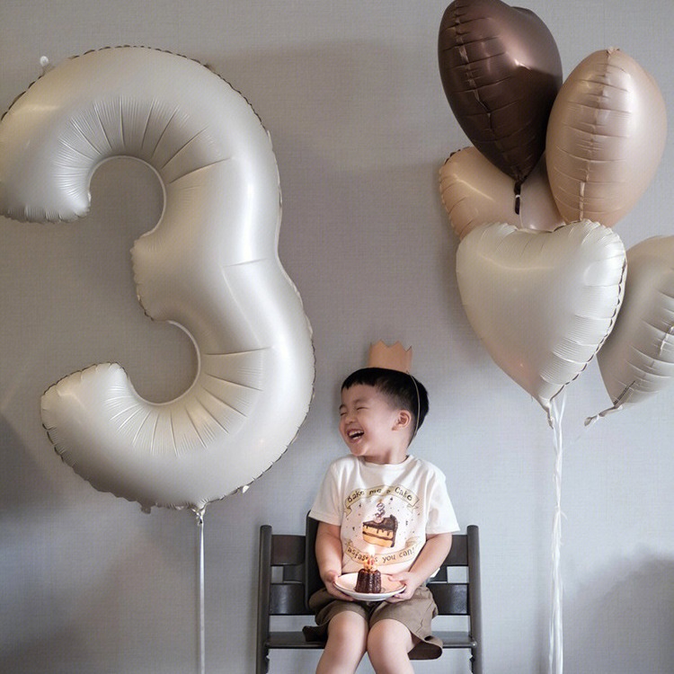 Ins globos digitales de color crema decoración de cumpleaños de bebé escena fiesta ambiente de cumpleaños accesorios de fotografía decoración