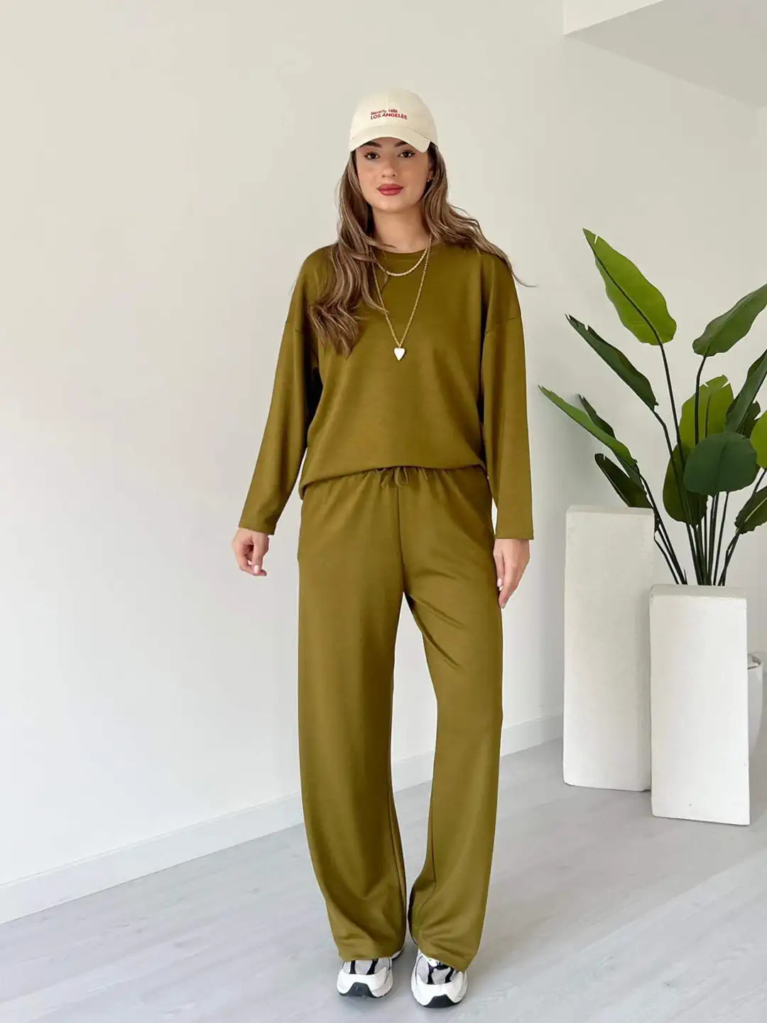 autumn fashionable solid color knitted comfortable set