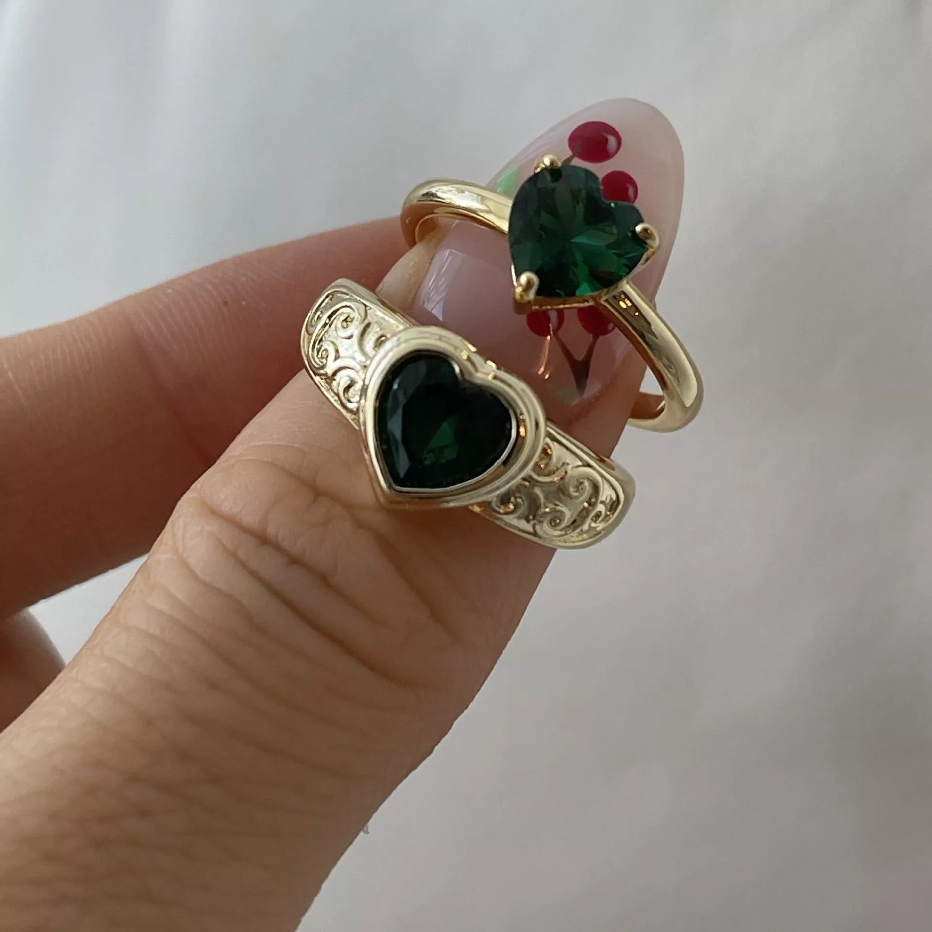 Women's Gender Wholesale Jewelry Retro Heart Shape 304 Stainless Steel Zircon 18K Gold Plated Rings