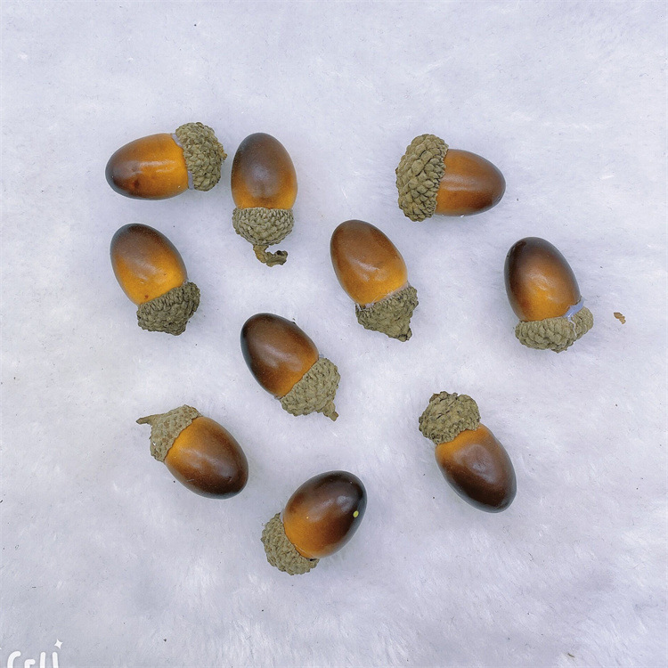 Directo de fábrica al por mayor simulación Acorn simulación tuerca Castaño casa vacaciones Navidad Festival decoración props