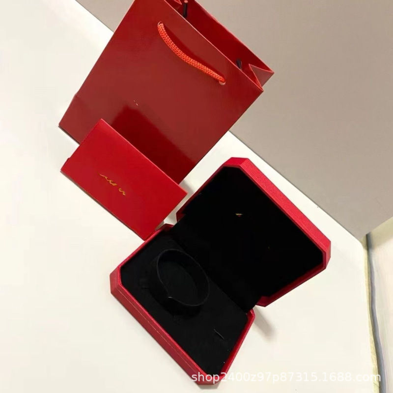 カウンターブランド D ファン四つ葉のクローバー宝古エディパンカギフトギフトボックス包装メーカー卸売直販|undefined
