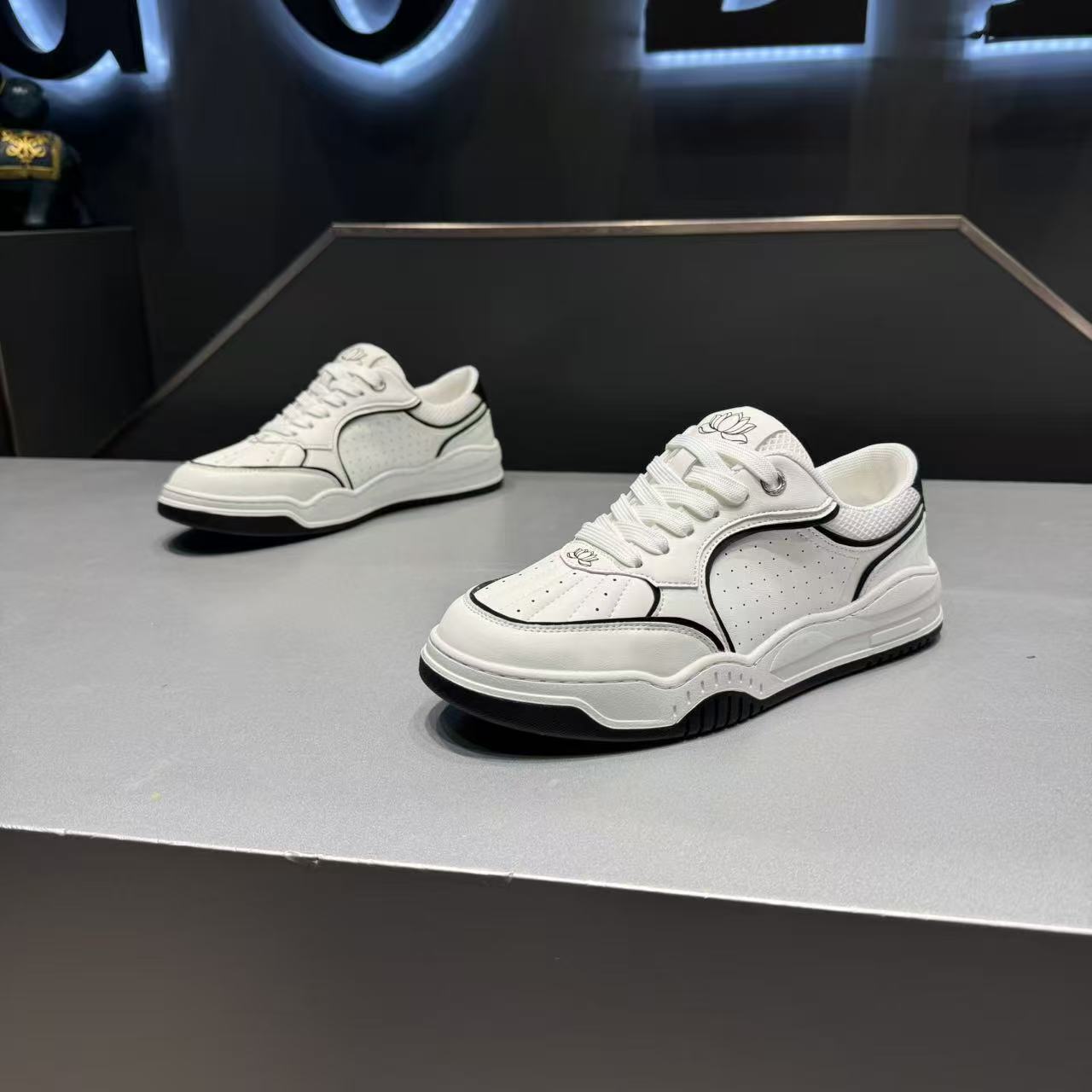 Men's White 2026 Spring New FashiNew Versatile Casual Shoes Low-Top Sneakers_vogvips.com