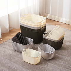 収納バスケットのプラスチック製のタンス収納ボックスの風呂かごのテーブルは藤編みの汚れた服のバスケットのおもちゃのバスケットに似ています。