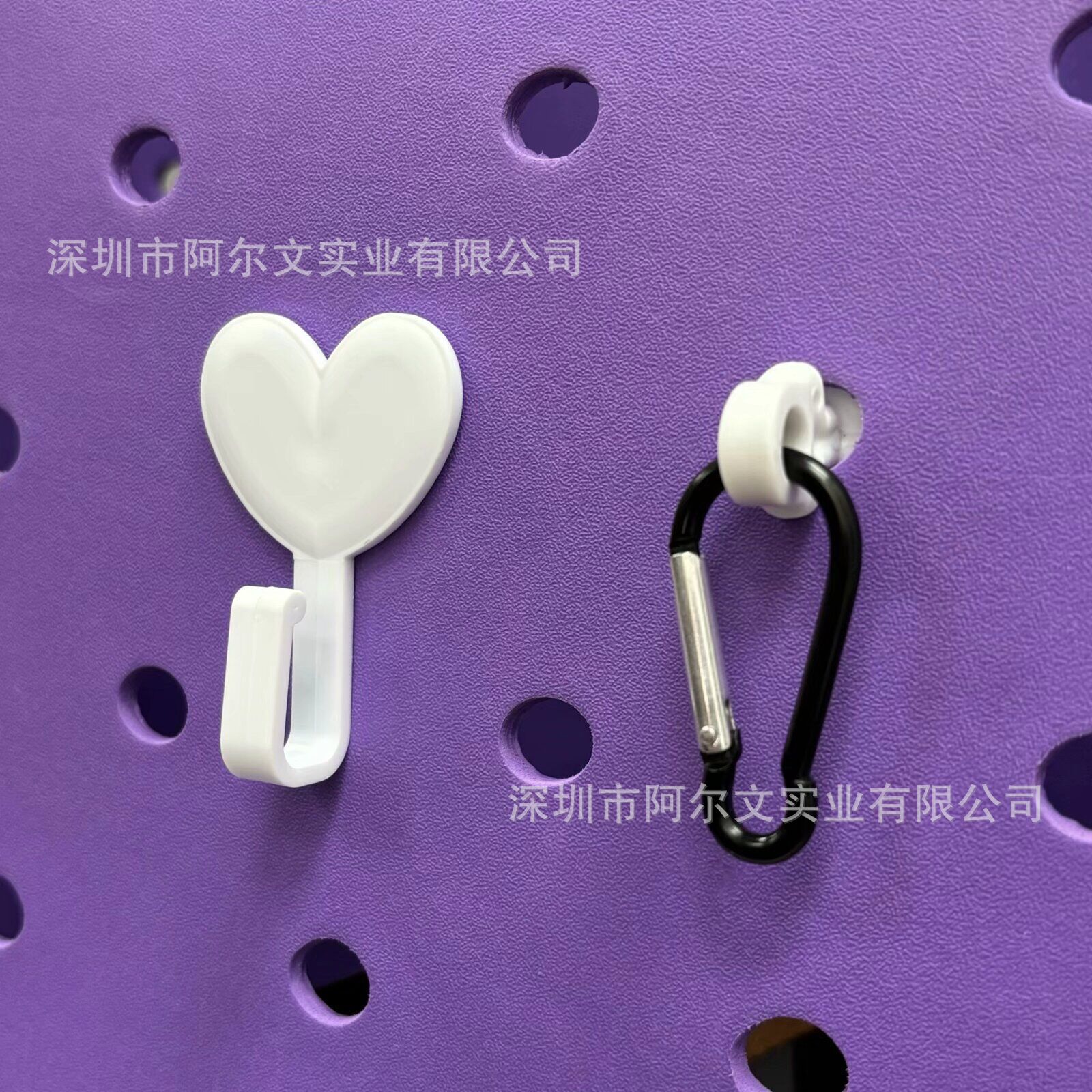 하얀 사랑고리 + 하얀 버섯 머리 + 카라비너