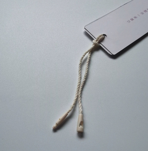 Cuerda para Etiquetas de Ropa en Algodón y Plástico para Ropa y Bolsos