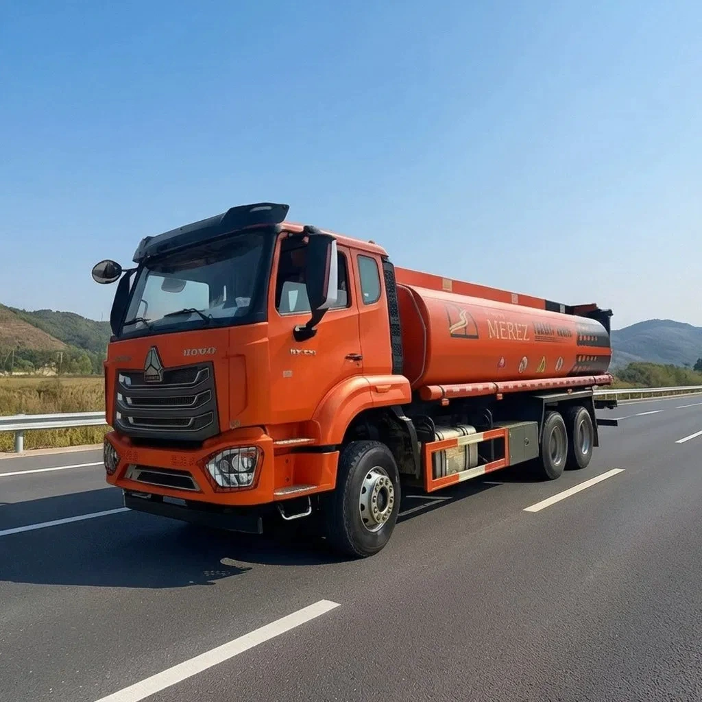 SINOTRUK Howo задняя двухосная 25 кубических цистерна для масла 6*4 бензовоз для перевозки средней бензин и дизель