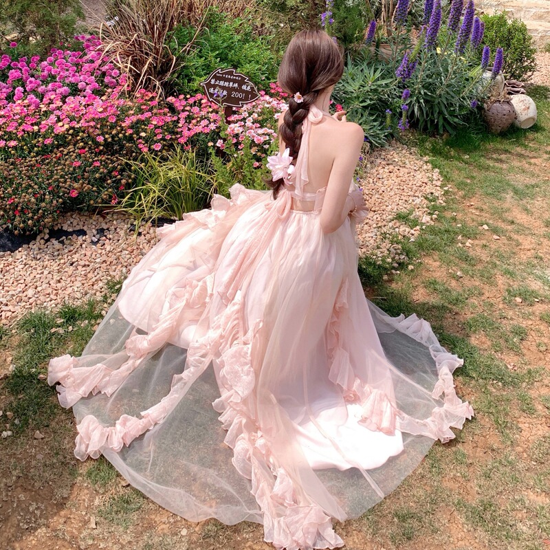 French-style gentle vacation pink sleeveless halter neck dress for women, summer high-end ruffled waist-cinching A-line long dress French-style gentle vacation pink sleeveless halter neck dress for women, summer high-end ruffled waist-cinching A-line long dress