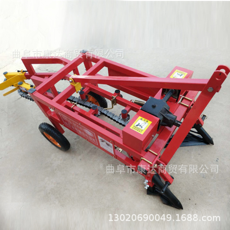 现货四轮拖拉机带花生收获机 玉米收获机 单垄平原花生收获机