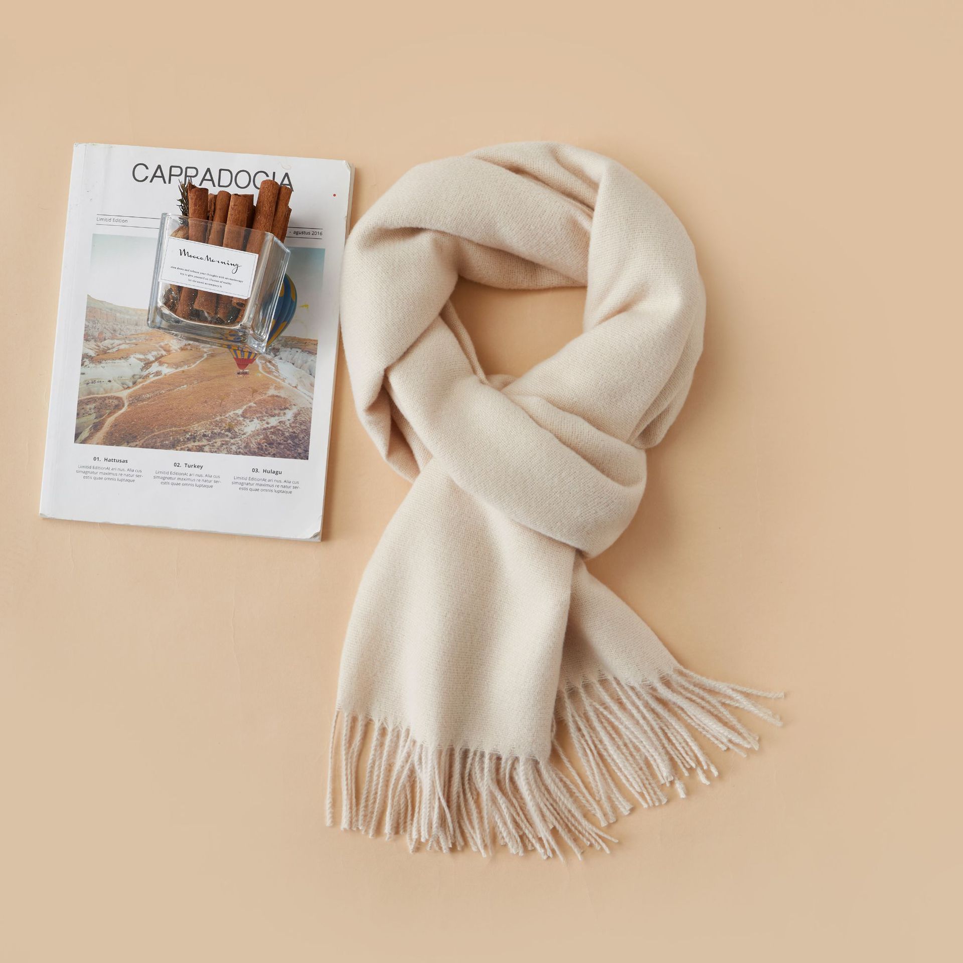 Nouvelle écharpe en cachemire Mirad de couleur unie pour femme en hiver, avec fil haut de gamme en dopamine et imitation de cachemire pour plus de chaleur et de cou_voghion.com