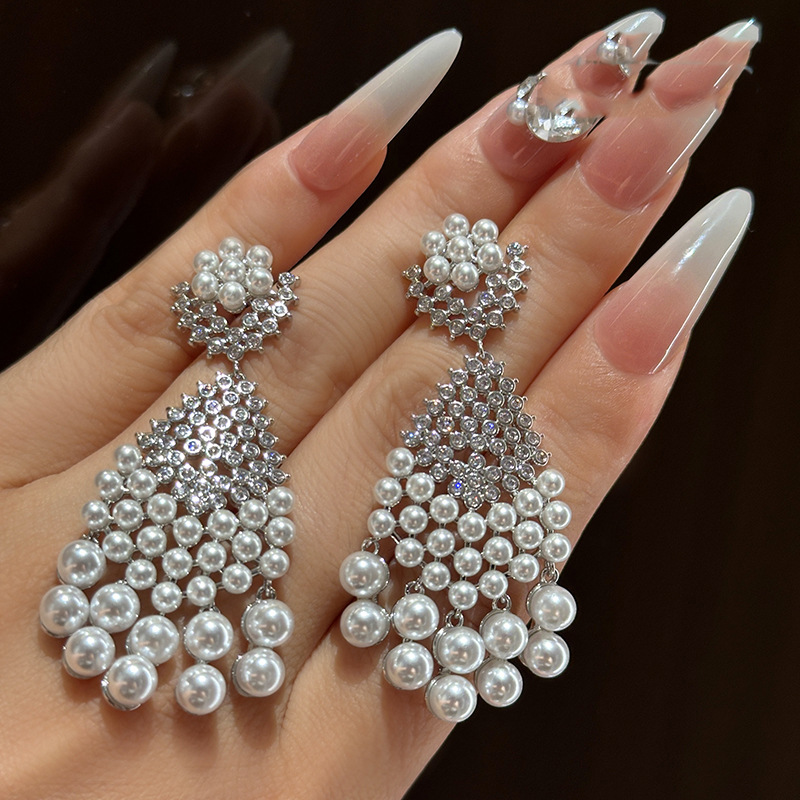 Silver Needle Drop Earrings With Pearls And Diamonds Vintage_voghion.com