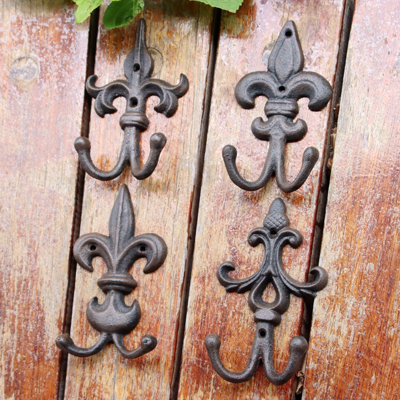 Gancho Perchero de Hierro Fundido Decorativo para Hogar y Jardín