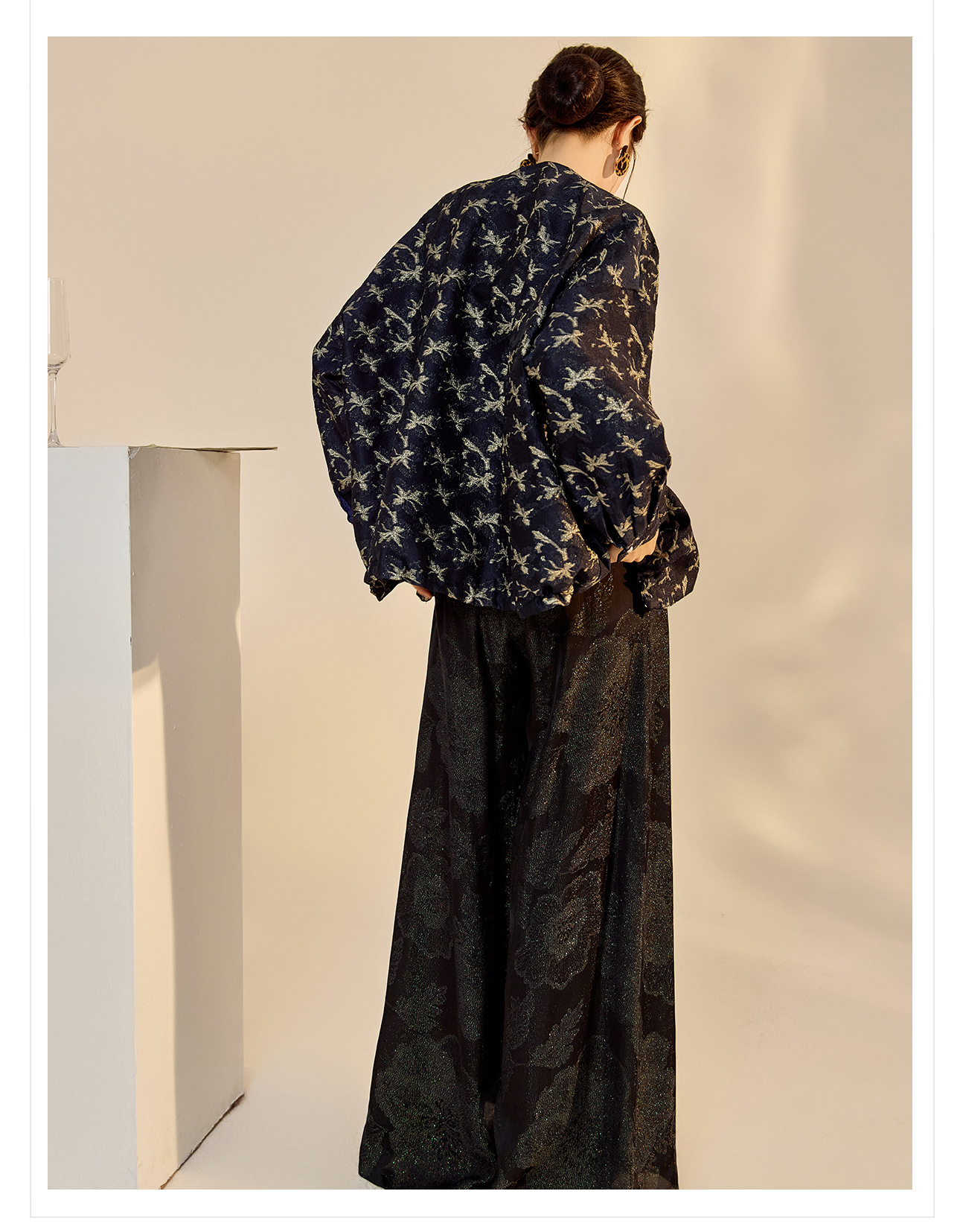 Quần ống rộng nữ phong cách Trung Hoa mới, chất rayon dệt vàng satin rủ — đen, Màu trắng nhạt, màu vàng chi tiết 25