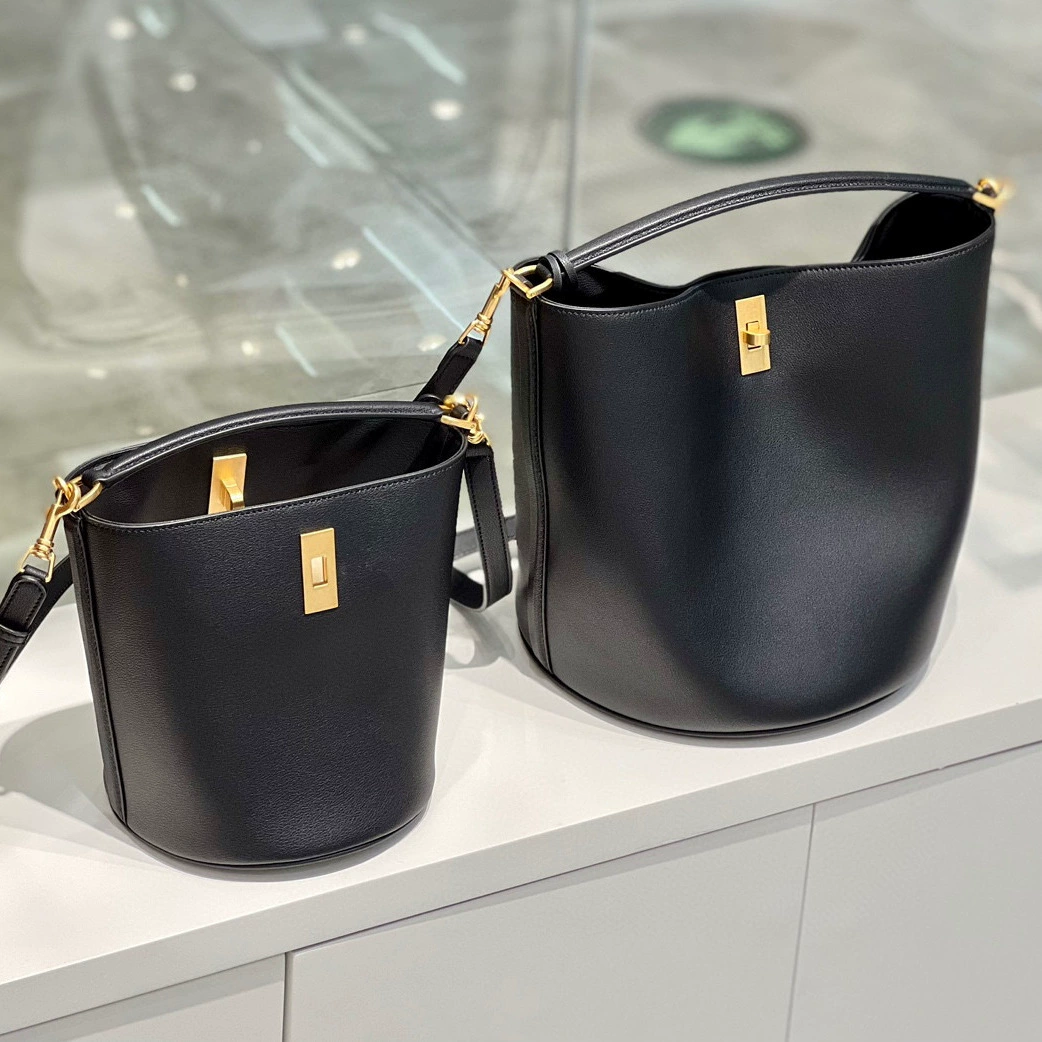 Leather capacious one-shoulder bag, phone bag, genuine leather, cowhide, high-quality style
