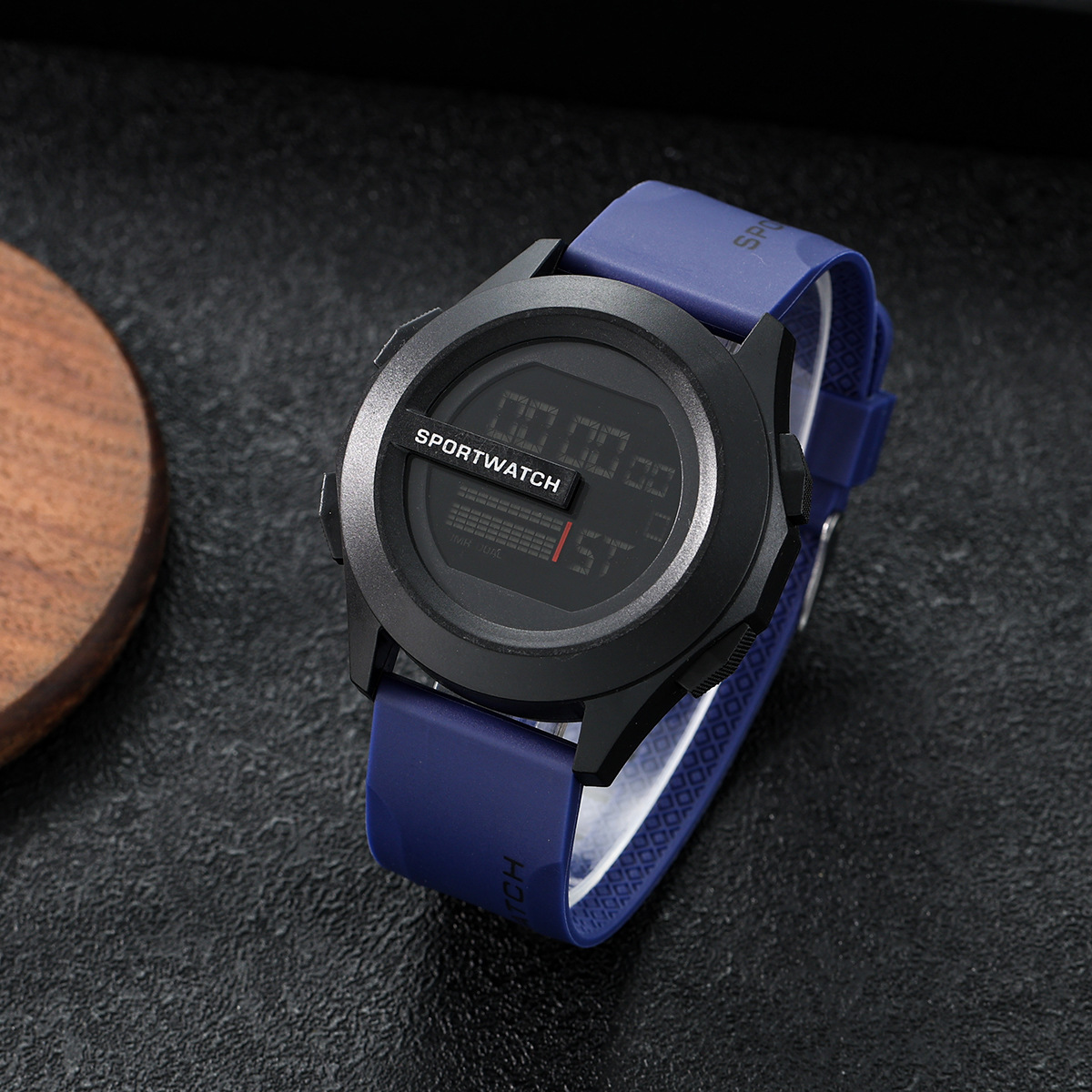 2024 venta caliente transfronteriza estilo británico esfera grande para hombres deportes moda reloj electrónico al aire libre aventura decoración reloj ins