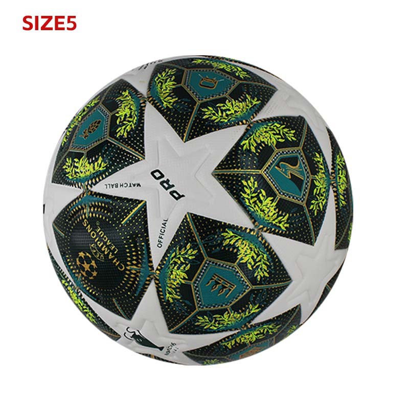 Ballon de football cousu à la machine, offrant une excellente durabilité et une bonne jouabilité._voghion.com