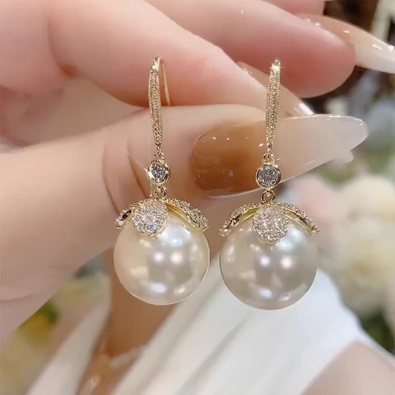 다이아몬드가 가득한 디자인, 나뭇잎 진주 귀걸이, 프렌치 하이엔드 유니크 귀걸이, 패셔너블한 새로운 스타일의 트렌디한 소녀 귀걸이