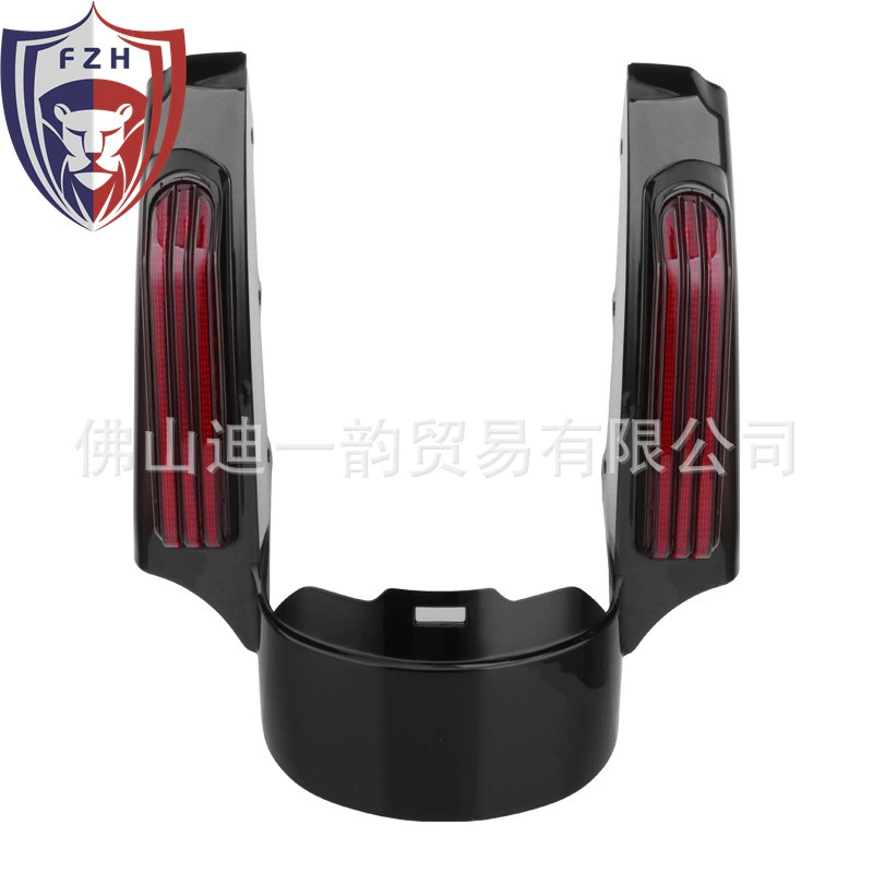 Применимо к Harley Drawing Street Drawing Road King модифицированный светодиодный задний фонарь заднего тормоза после 14 лет