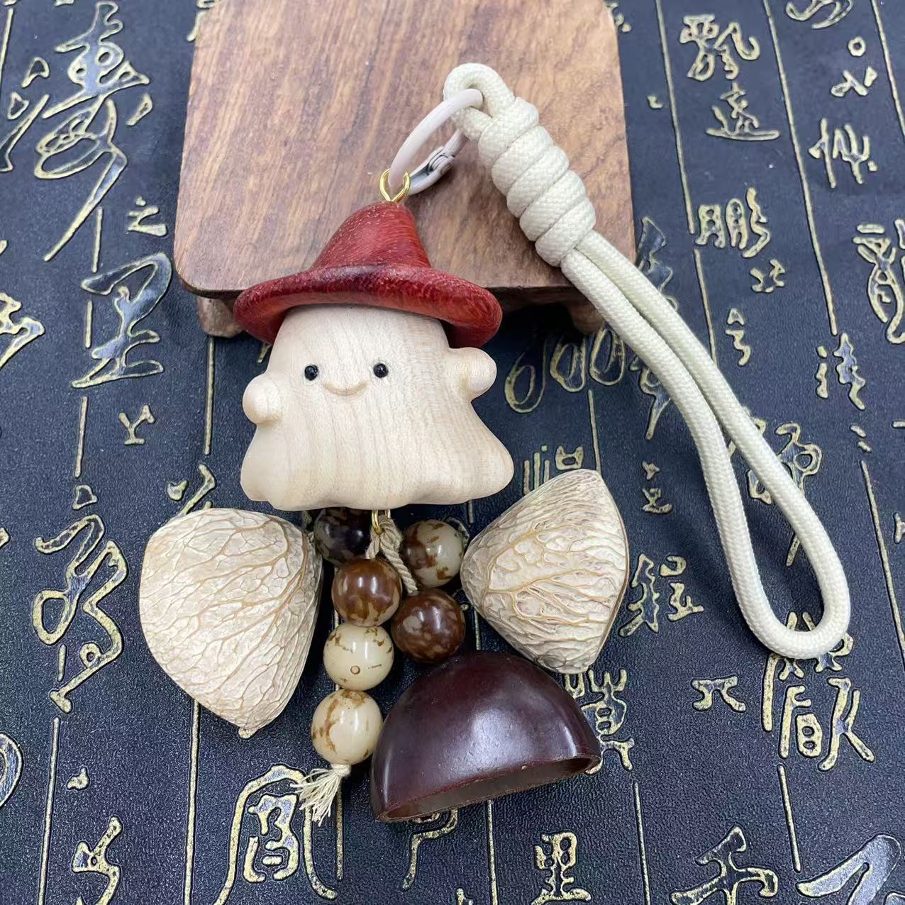 Yunnan Plant Fruit Shell Series Solid Wood Elf Cat Fruit Shell Pendant Hand-Held Ornament Wholesale Fruit Shell Finished Products