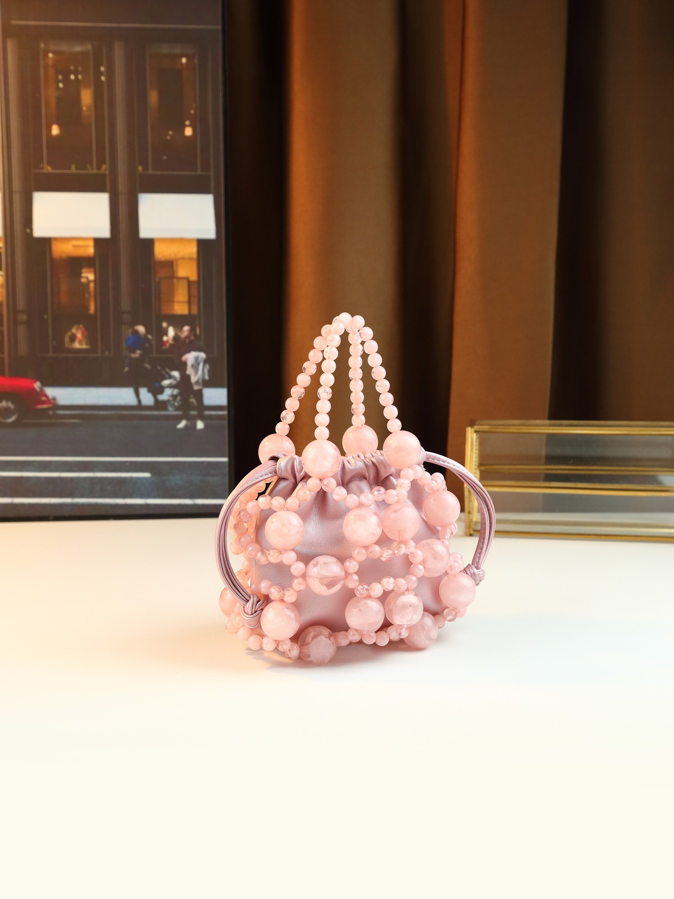 Borsa a secchiello donna con perle in metallo per sera_voghion.com