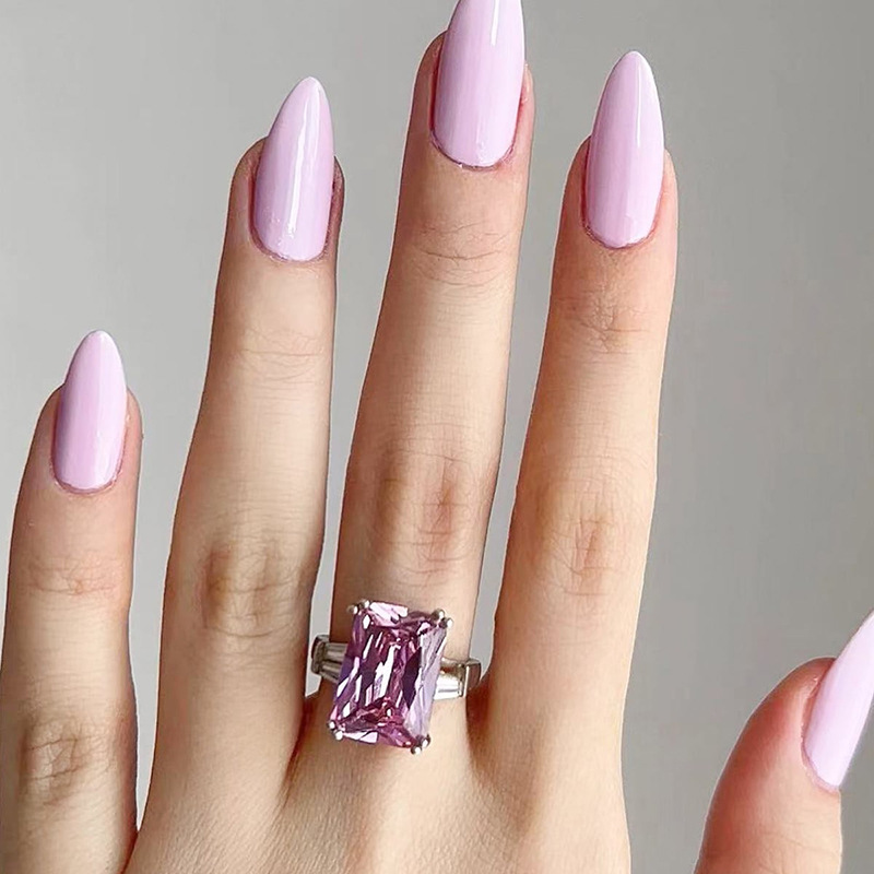 Uña de alta sensibilidad de uso de uñas de color sólido pieza de uñas falsas tipo almendra superficie brillante pieza de uñas desmontable producto terminado