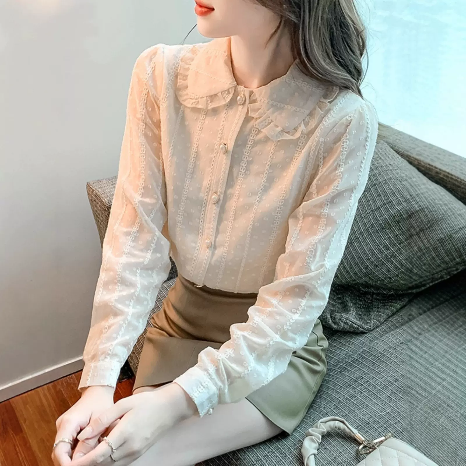 2025年春秋新款加绒蕾丝打底衫女洋气百搭上衣女士娃娃领雪纺衬衫