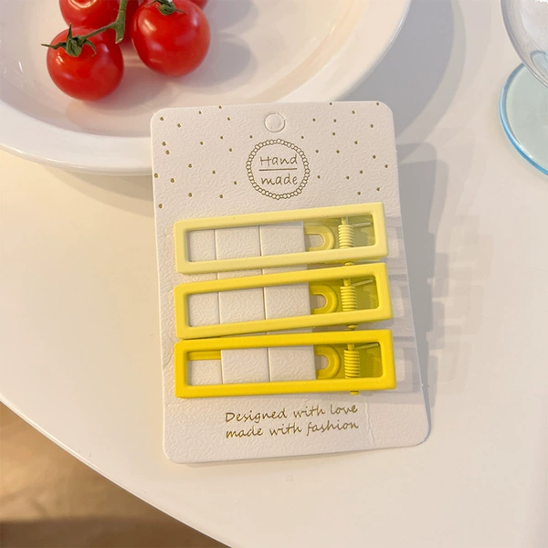 Yellow rectangular pack, wide color palette
