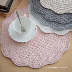 シンプルな純色刺繍布芸食マット断熱テーブルマット厚い皿マット感家庭用円形小学生マットコースター