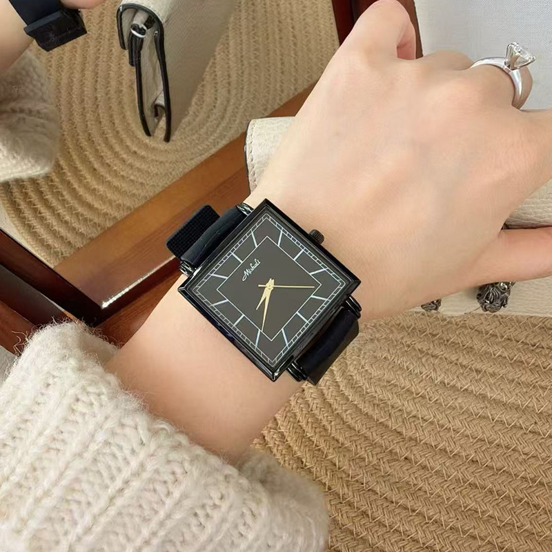 米莉莎方形经典简约方盘皮带中性时尚手表男女抖音直播热销表批发