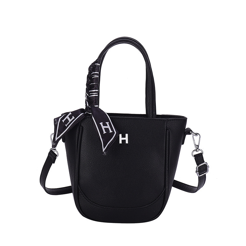 Bolso de cubo de mano 2024 Bolso de hombro de todo fósforo de viaje nuevo transfronterizo Bolso de alta capacidad Bolso de mensajero de bufanda de seda