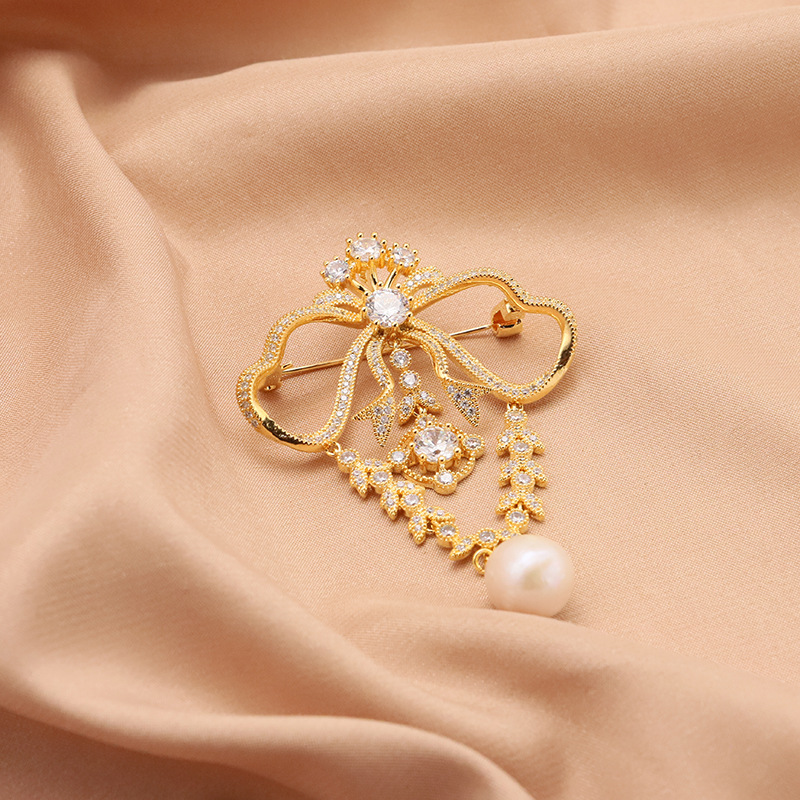 Luz de lujo natural perla broche nicho de alto grado estilo Palacio ramillete 18K chapado en oro color-preservar elegante pin Accesorios image 2