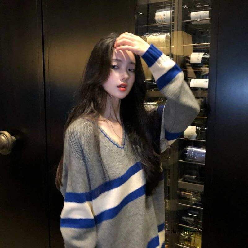 Striped autumn and winter knitted color-block top, loose and relaxed fit, new Korean-style knitted sweater, versatile long-sleeved casual sweater