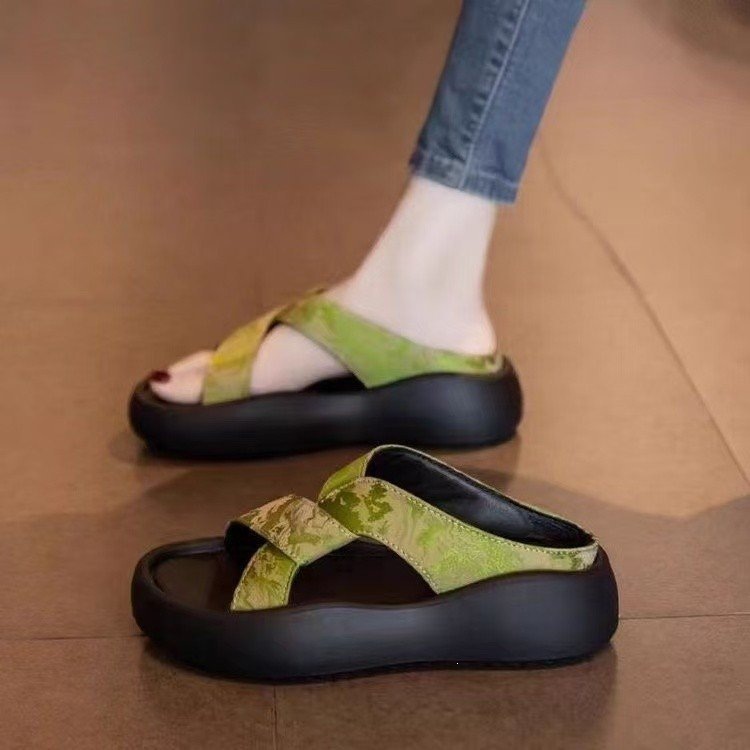 2026 New Women's Thick Sole Beach Sandals Fairy Style Platfo