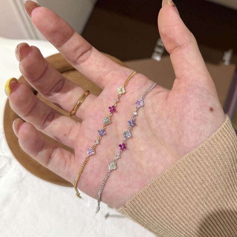 [Monet Garden] Dopamine-Colored Full Diamond Four-Leaf Clover Bracelet, Niche Design, High-End Light Luxury, Versatile, Gift for Girlfriend