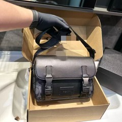 本革メンズバッグメンズメッセンジャーバッグフリップ大容量ショルダーバッグコントラストカラートレンディなユニセックスファッションカップルバッグ