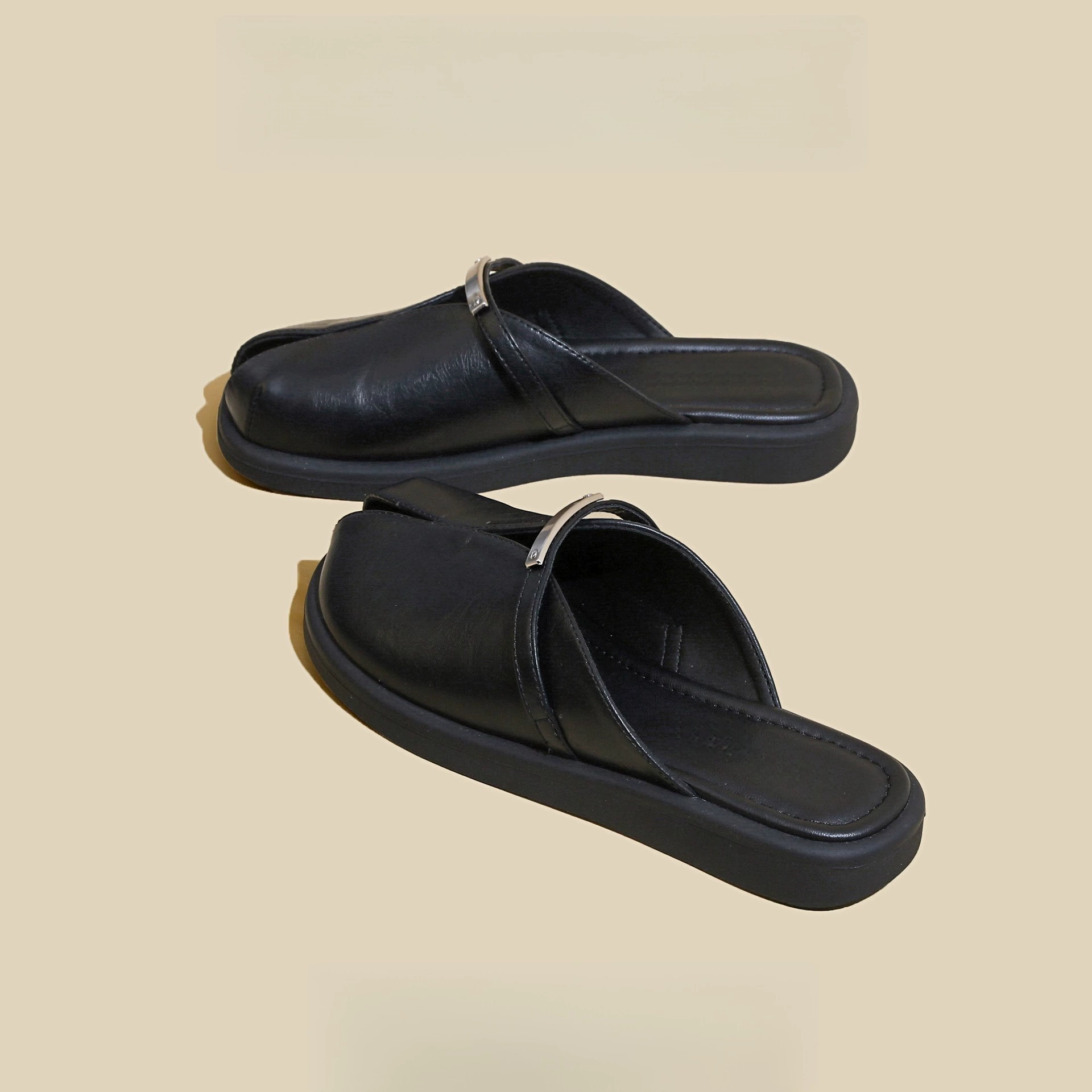 Кожаная толстая подошва с половиной тапочек женская наружная одежда 2025 новая мода дикие педали ленивые сандалии