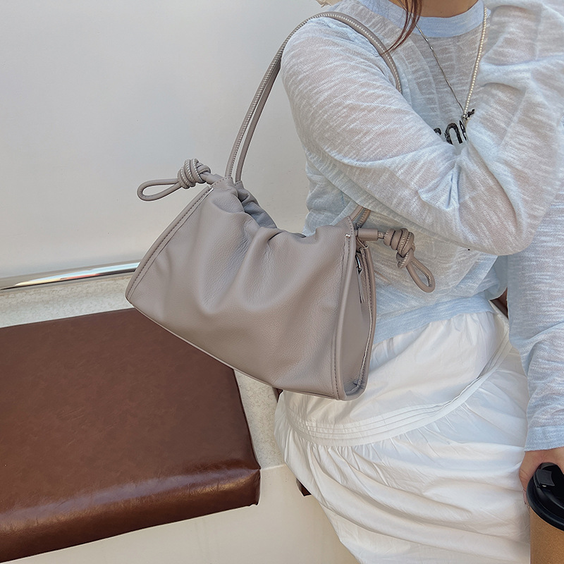 Bolsos populares de este año, nuevos bolsos de verano 2025, bolsos de hombro simples y versátiles, bolsos de mensajero casuales de gran capacidad