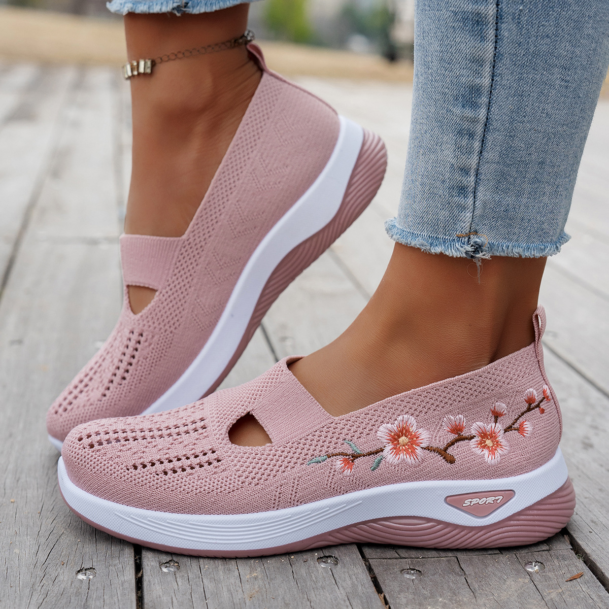 Women's Breathable Casual Shoes Slip-On Embroidered Floral Thick-Soled Soft-Soled Comfortable Versatile Sneakers_vogvips.com