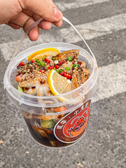 K9HX wholesale crayfish packing box special barrel round packing box fishing juice small seafood packing box raw submerged fishing