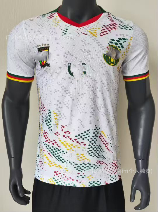 Camiseta de Uniforme de Fútbol Temporada 2526, Versión Jugador del Real Madrid, Edición Especial Selección Nacional, Versión Aficionado, La Liga