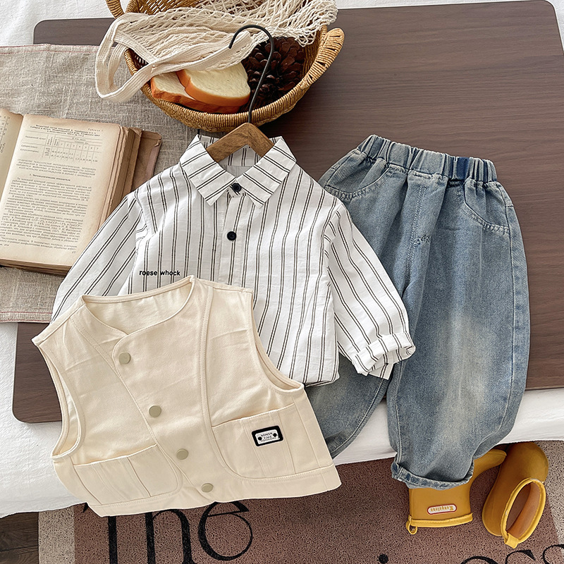 New style boys' vest outfit, stylish two-piece or three-piece set for spring and autumn 2026.