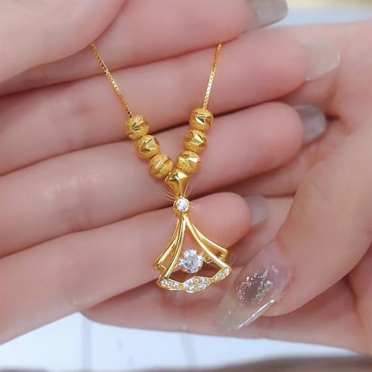 Smart Ginkgo Leaf Necklace Women's 2023 New Style Light Luxury Niche Design High Texted Elegant Clavicle Chain Accessories Trendy