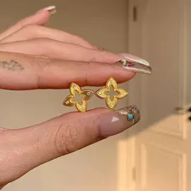 耳钉;戒指;项链