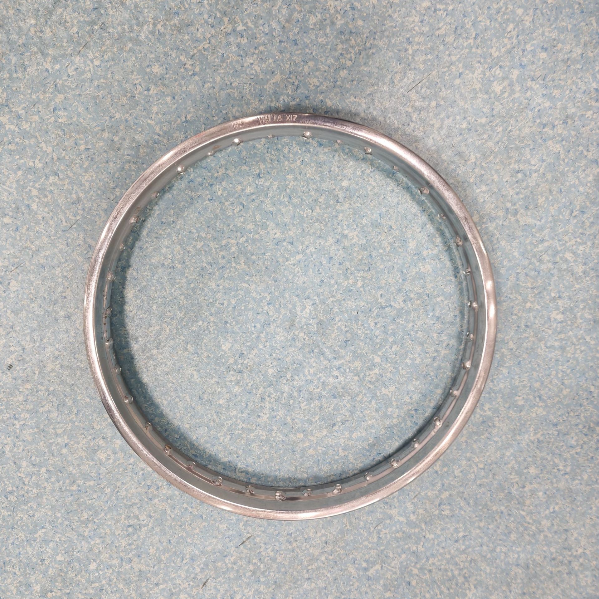 Motorcycle Chrome-Plated Steel Rim, Polished Spoke Wheel Rim, 17-Inch 18inch Universal Rim Repair Replacement Part for Export