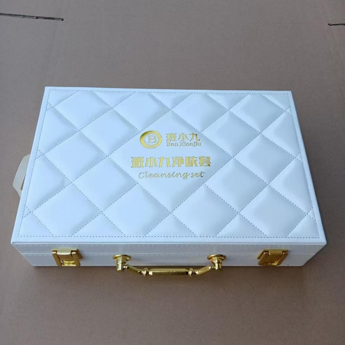 厂家生产/    皮质化妆品盒   各款皮质化妆品套盒