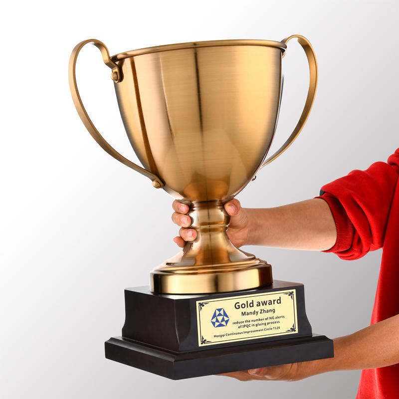 Creativo de gran tamaño metal trofeo hacer billar fútbol baloncesto juego MVP deportes Champions League honor recuerdo