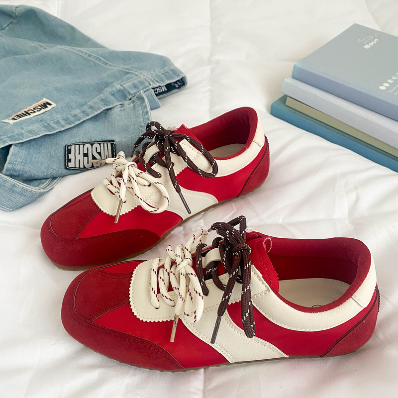 Christmas Red Lightweight Agande Training Shoes Women's 2025 New Niche Design Flat Casual Retro Hong Kong Style Sneakers