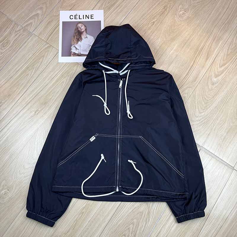 2026Ss New Style Triangle Logo Thin Hooded Windproof Jacket Hooded Windbreaker 2026Ss New Style Triangle Logo Thin Hooded Windproof Jacket Hooded Windbreaker