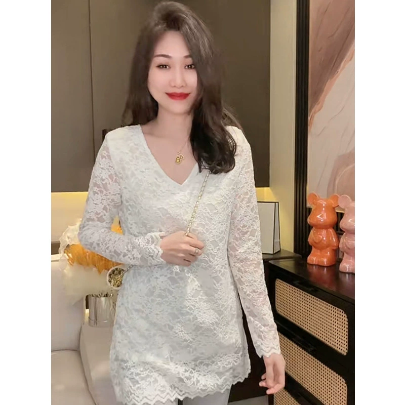 2025 весна новая элегантная кружевная свободная рубашка для стройности однотонная универсальная в западном стиле с V-образным вырезом средней длины с длинными рукавами