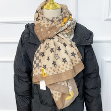 2025新款棉麻围巾秋冬季高级感外搭薄款围脖百搭时尚妈妈春秋丝巾