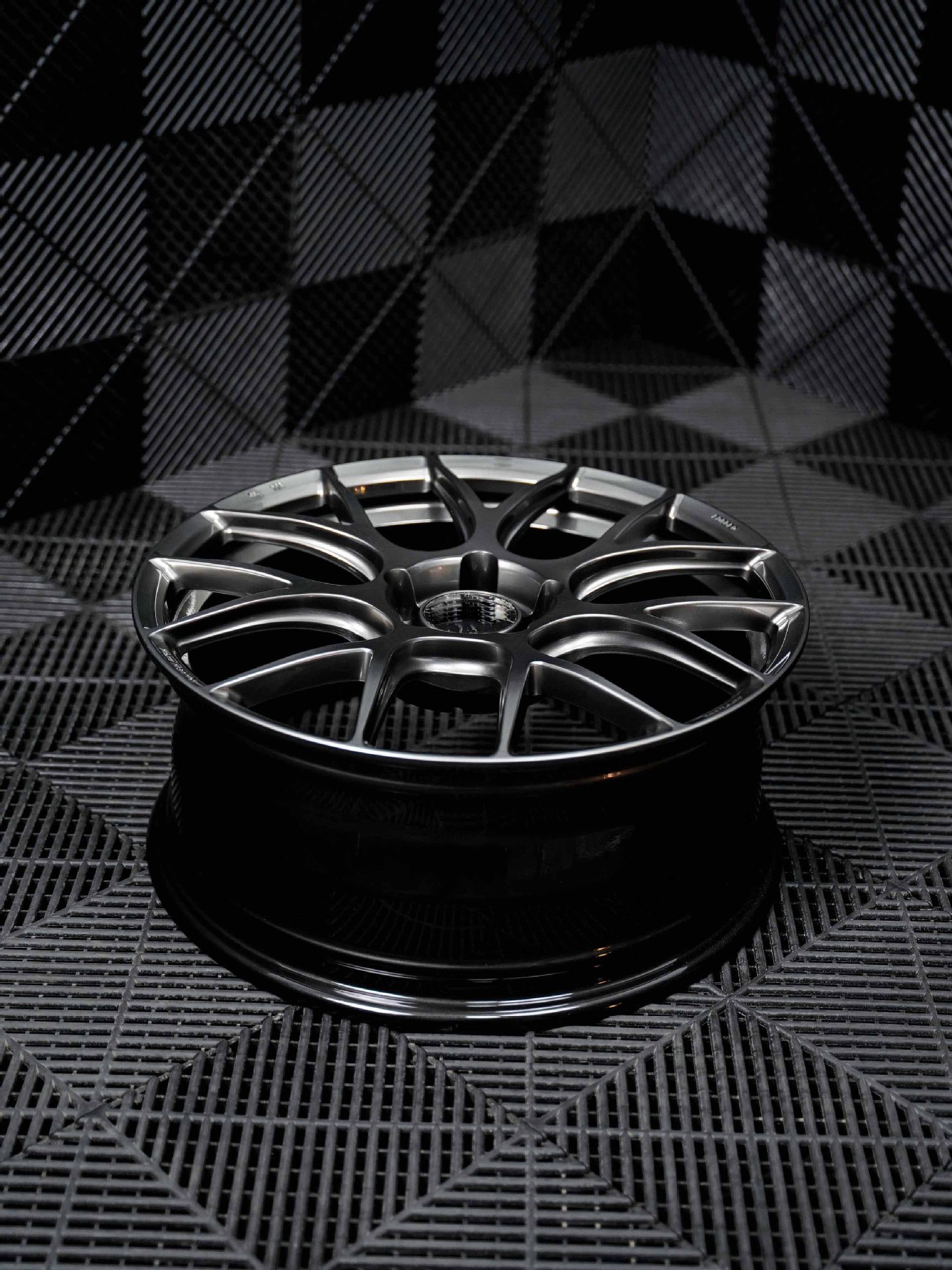 Ios9000 Certified Ten Thousand-Ton Forging Wheel Hub Manufacturer Oem/Odm Custom Wholesale of Racing Suv Off-Road Wheel Hubs